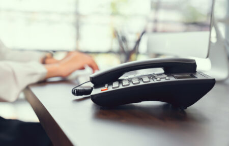 Téléphone au bureau